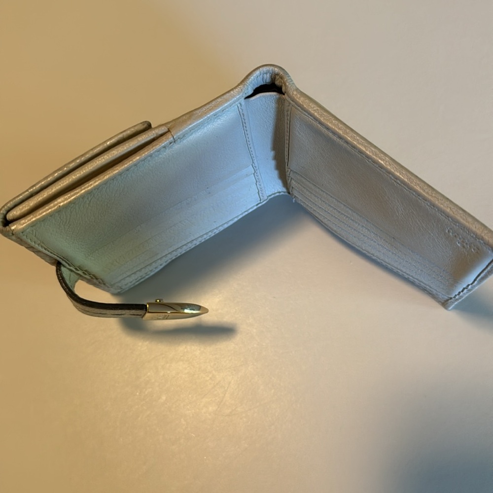 Gucci Guccissima Heart clasp Calfskin French Wallet Pre loved Authentic - Picture 10 of 11